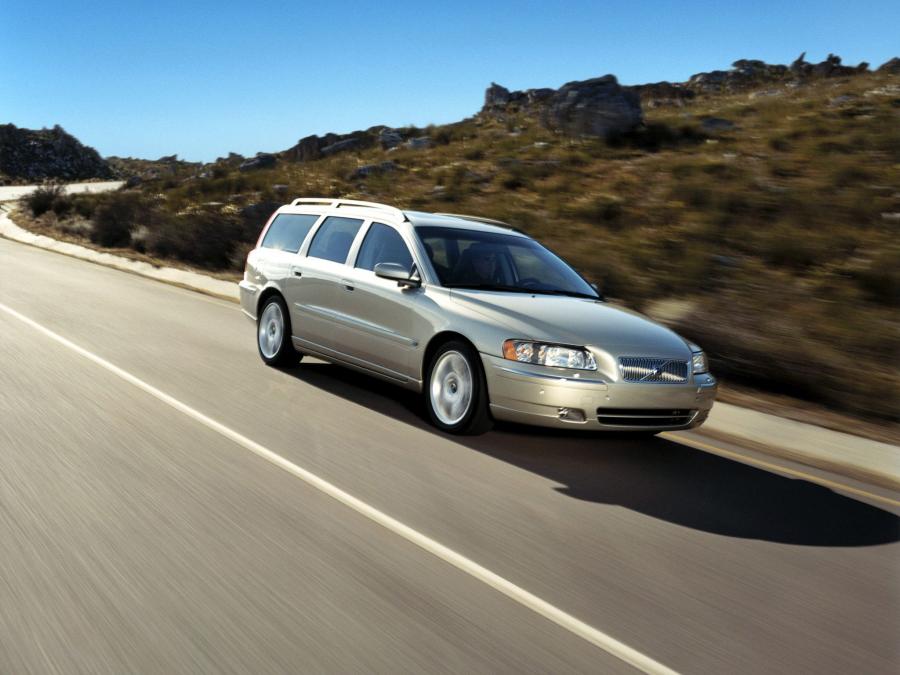  Volvo V70 2005 года  (фото 10 из 17)